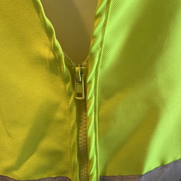 NWOT SAFETY REGULATION VEST. NEVER WORN CLASS 2, LEVEL 2 BERNE SZ LR - Picture 3 of 11